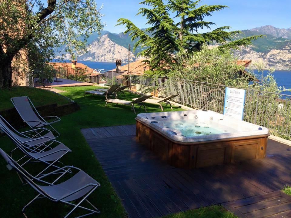 Appartamenti La Perla Malcesine Exteriör bild