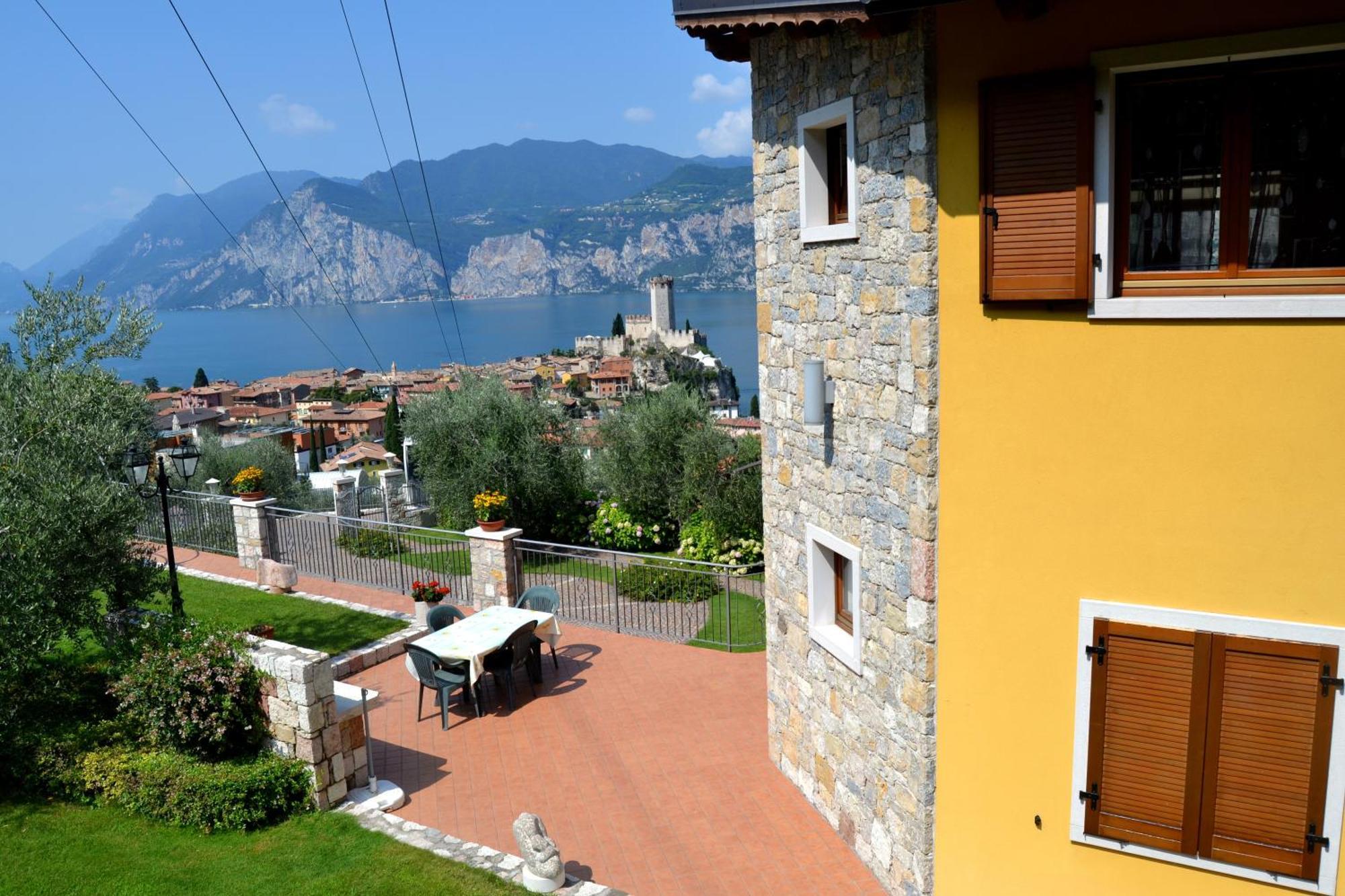 Appartamenti La Perla Malcesine Exteriör bild